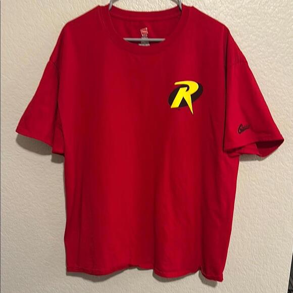 Hanes Other - ROBIN LOGO T-SHIRT